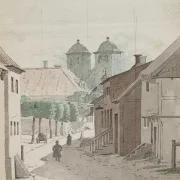 Ein Blick eine Meerenge hinunter auf die beiden Türme der Kathedrale von Viborg – 1829