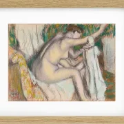 Frau trocknet ihren Arm - 1880