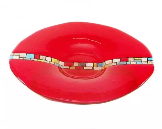 Glasschale rund, rot mit eingebrannten Mosaik Streifen