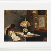 Laurits Andersen Ring – Die Frau des Künstlers Sigrid näht bei Lampenlicht 1898 | Giclée Kunstdruck gerahmt
