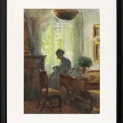 Michael Ancher - Frau Anna Ancher beim Nähen 1915 | Giclée Kunstdruck gerahmt