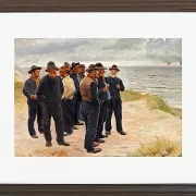 Michael Ancher - Skagen Fischer am Strand mit Blick aufs Meer 1925 | Giclée Kunstdruck gerahmt